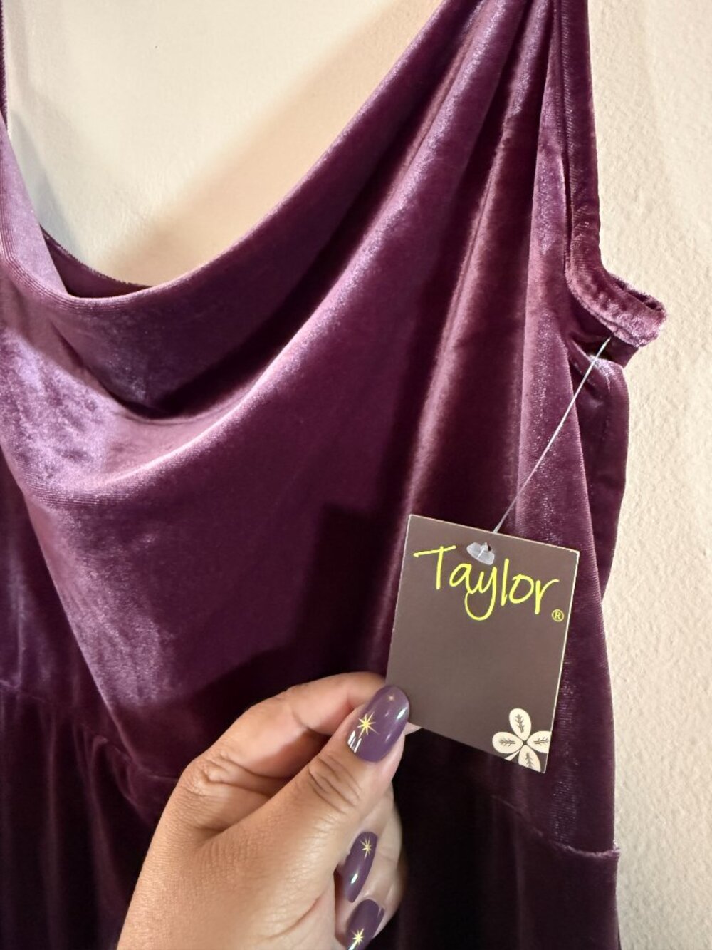 NWT Women's Taylor Dress Cowlneck Velvet Midi Wine Dress Size 14 2991M - Picture 4 of 16